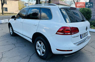 Внедорожник / Кроссовер Volkswagen Touareg 2014 в Каменском