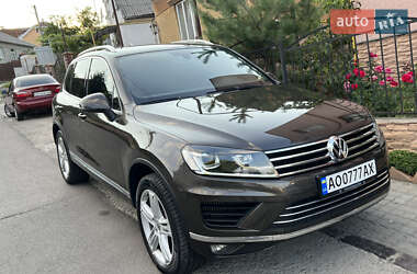 Внедорожник / Кроссовер Volkswagen Touareg 2016 в Ужгороде