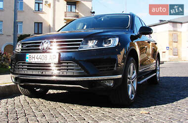 Внедорожник / Кроссовер Volkswagen Touareg 2017 в Одессе