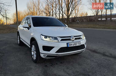 Внедорожник / Кроссовер Volkswagen Touareg 2014 в Белгороде-Днестровском