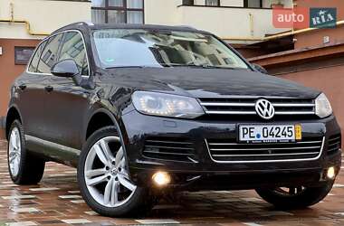 Внедорожник / Кроссовер Volkswagen Touareg 2011 в Стрые