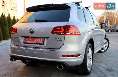 Внедорожник / Кроссовер Volkswagen Touareg 2014 в Дрогобыче