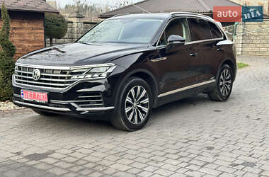 Внедорожник / Кроссовер Volkswagen Touareg 2019 в Дубно