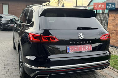 Внедорожник / Кроссовер Volkswagen Touareg 2019 в Дубно