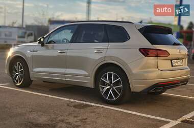 Позашляховик / Кросовер Volkswagen Touareg 2022 в Вінниці