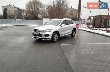 Внедорожник / Кроссовер Volkswagen Touareg 2012 в Виннице