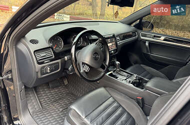 Внедорожник / Кроссовер Volkswagen Touareg 2012 в Днепре