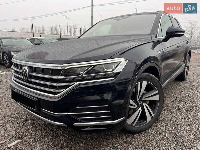 Позашляховик / Кросовер Volkswagen Touareg 2022 в Києві