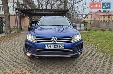 Позашляховик / Кросовер Volkswagen Touareg 2015 в Одесі