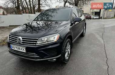 Внедорожник / Кроссовер Volkswagen Touareg 2015 в Виннице