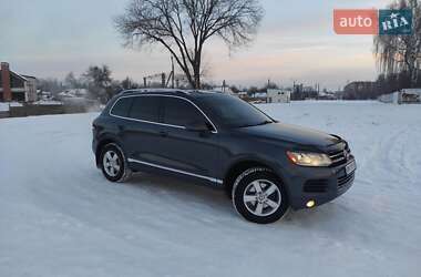 Внедорожник / Кроссовер Volkswagen Touareg 2013 в Конотопе