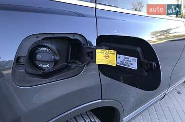 Внедорожник / Кроссовер Volkswagen Touareg 2012 в 