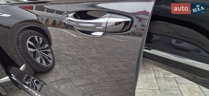 Внедорожник / Кроссовер Volkswagen Touareg 2018 в Луцке