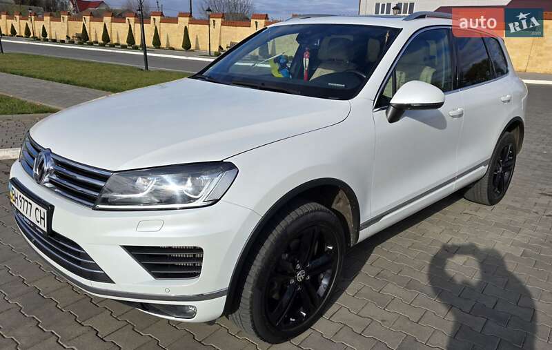 Позашляховик / Кросовер Volkswagen Touareg 2016 в Ізмаїлі