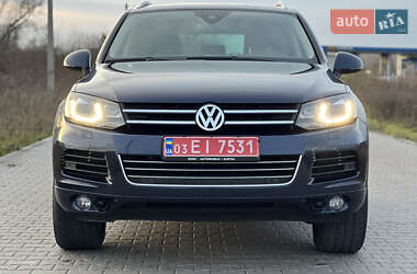 Позашляховик / Кросовер Volkswagen Touareg 2011 в Рівному