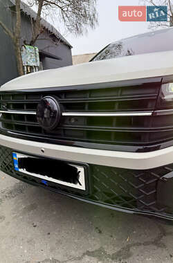 Внедорожник / Кроссовер Volkswagen Touareg 2024 в 