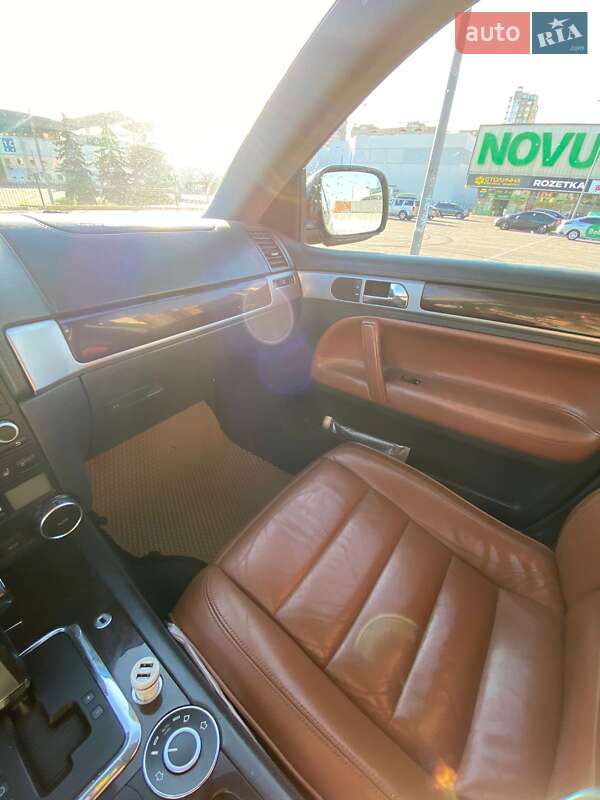 Внедорожник / Кроссовер Volkswagen Touareg 2006 в Киеве фото 13 Внедорожник / Кроссовер Volkswagen Touareg 2006 в Киеве