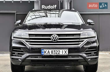 Внедорожник / Кроссовер Volkswagen Touareg 2020 в Киеве