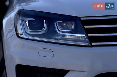 Внедорожник / Кроссовер Volkswagen Touareg 2015 в Одессе