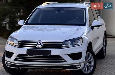 Внедорожник / Кроссовер Volkswagen Touareg 2015 в Одессе