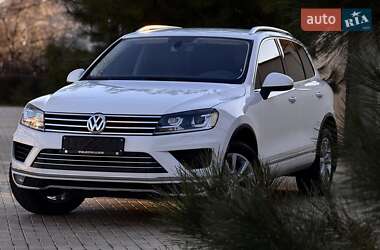 Внедорожник / Кроссовер Volkswagen Touareg 2015 в Одессе