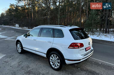 Внедорожник / Кроссовер Volkswagen Touareg 2015 в Луцке