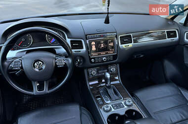 Внедорожник / Кроссовер Volkswagen Touareg 2015 в Луцке