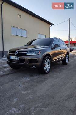 Позашляховик / Кросовер Volkswagen Touareg 2011 в Кам'янці-Бузькій