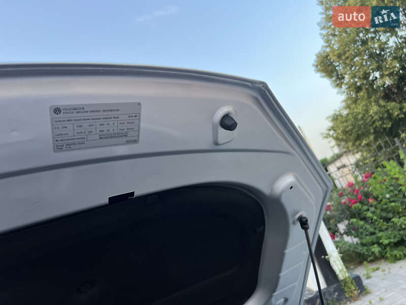 Внедорожник / Кроссовер Volkswagen Touareg 2014 в Запорожье