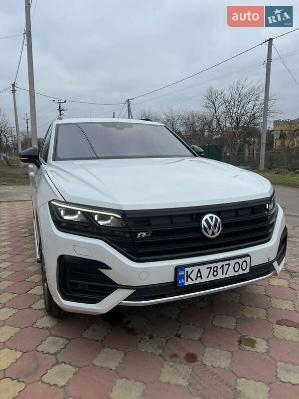 Позашляховик / Кросовер Volkswagen Touareg 2019 в Первомайську