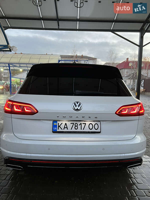 Позашляховик / Кросовер Volkswagen Touareg 2019 в Первомайську