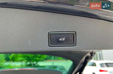 Внедорожник / Кроссовер Volkswagen Touareg 2011 в 