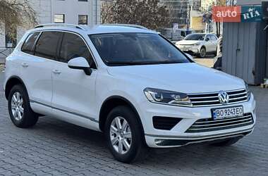 Внедорожник / Кроссовер Volkswagen Touareg 2015 в Одессе