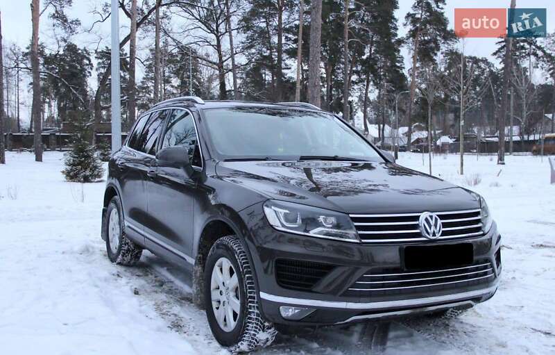 Внедорожник / Кроссовер Volkswagen Touareg 2014 в 