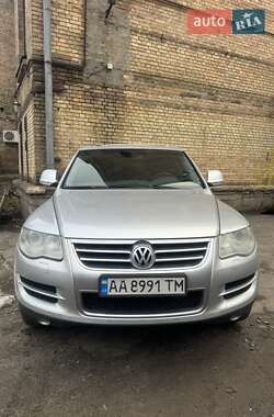 Внедорожник / Кроссовер Volkswagen Touareg 2007 в 