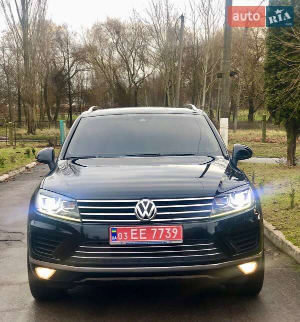 Внедорожник / Кроссовер Volkswagen Touareg 2016 в Ровно