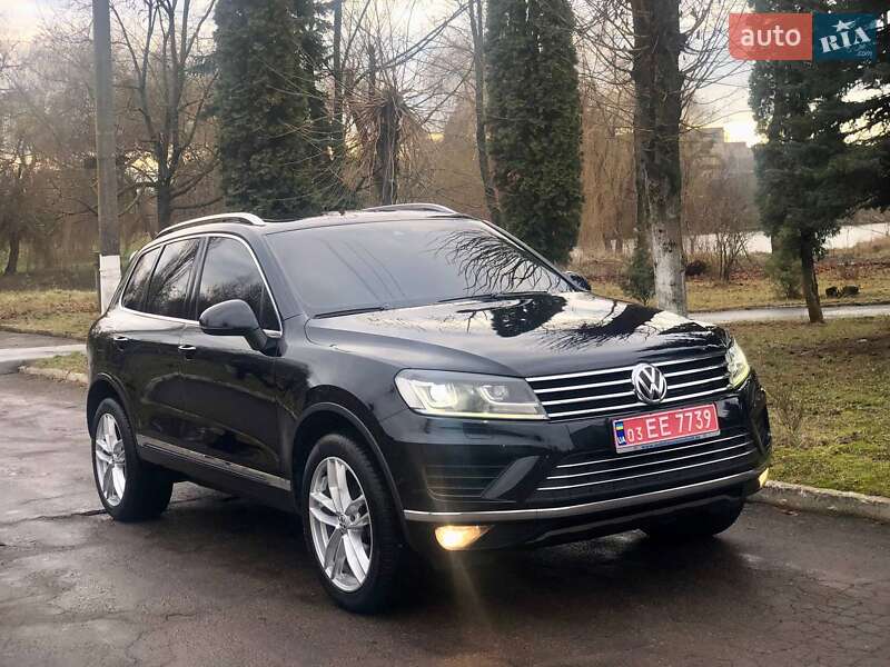 Внедорожник / Кроссовер Volkswagen Touareg 2016 в Ровно