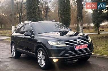 Внедорожник / Кроссовер Volkswagen Touareg 2016 в Ровно