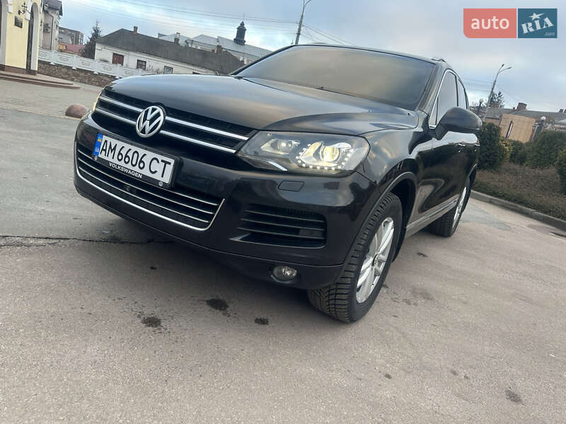 Позашляховик / Кросовер Volkswagen Touareg 2010 в Бердичеві