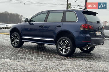 Внедорожник / Кроссовер Volkswagen Touareg 2006 в Хмельницком