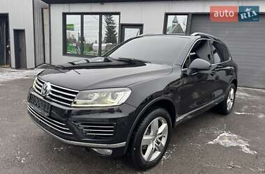 Внедорожник / Кроссовер Volkswagen Touareg 2015 в Тернополе