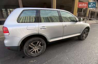 Позашляховик / Кросовер Volkswagen Touareg 2006 в Києві