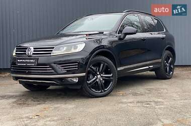 Позашляховик / Кросовер Volkswagen Touareg 2017 в Києві