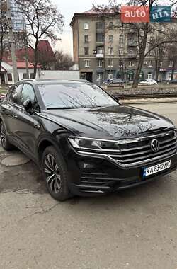 Позашляховик / Кросовер Volkswagen Touareg 2023 в Дніпрі