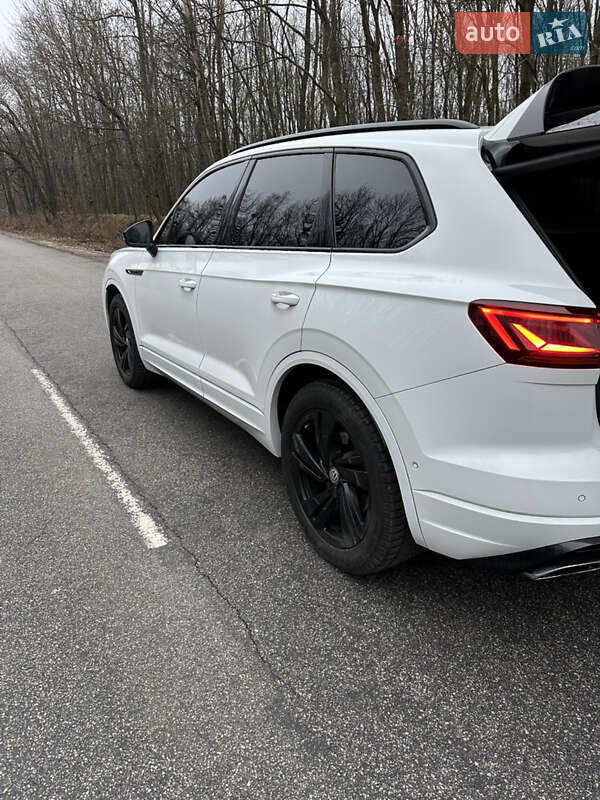 Внедорожник / Кроссовер Volkswagen Touareg 2019 в Белой Церкви