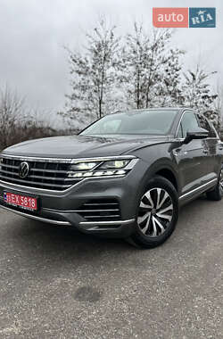 Позашляховик / Кросовер Volkswagen Touareg 2020 в Бродах