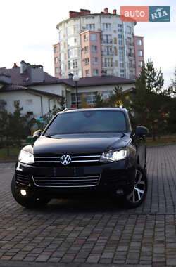 Позашляховик / Кросовер Volkswagen Touareg 2014 в Києві