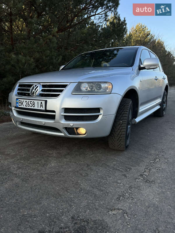 Внедорожник / Кроссовер Volkswagen Touareg 2006 в Ратным