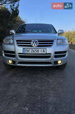 Внедорожник / Кроссовер Volkswagen Touareg 2006 в Ратным