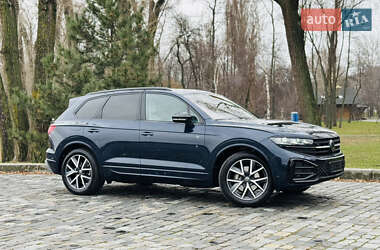 Внедорожник / Кроссовер Volkswagen Touareg 2024 в Киеве